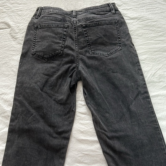 Reitman’s lightly worn black straight jeans - Picture 3 of 3